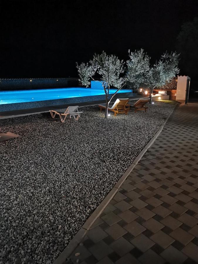 Jacuzi Cottage In The Olive Grove PUY Exterior foto